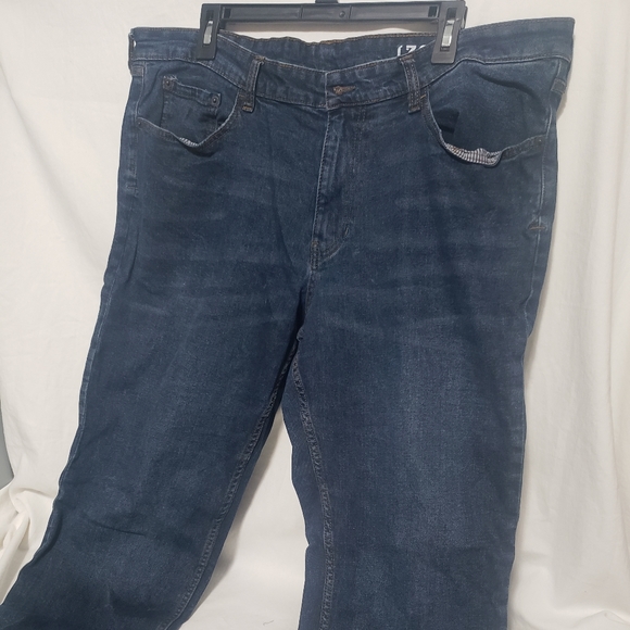 Mens IZOD Regular Taper Fit Jeans 40x36 - Picture 1 of 11